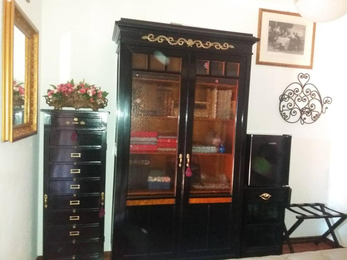 Casa Intignano - Camera Con Bagno E Portico Vista Lago Tremezzo Luaran gambar