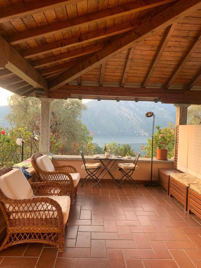 Casa Intignano - Camera Con Bagno E Portico Vista Lago Tremezzo Luaran gambar