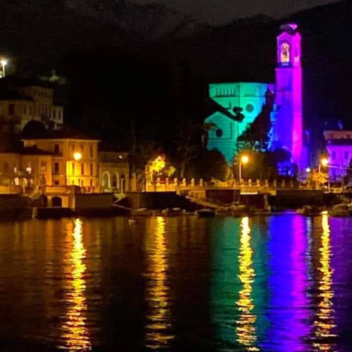 Casa Intignano - Camera Con Bagno E Portico Vista Lago Tremezzo Luaran gambar