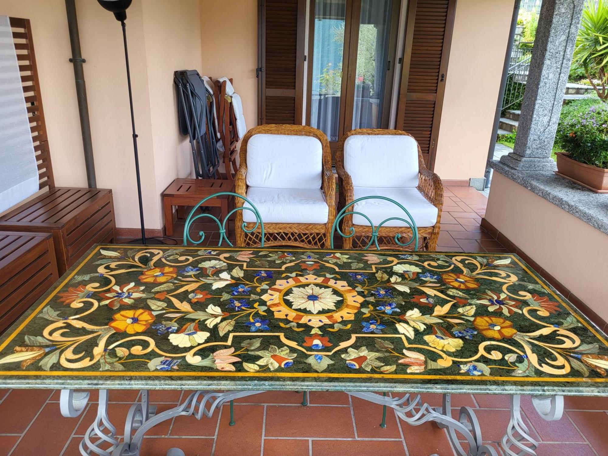 Casa Intignano - Camera Con Bagno E Portico Vista Lago Tremezzo Luaran gambar